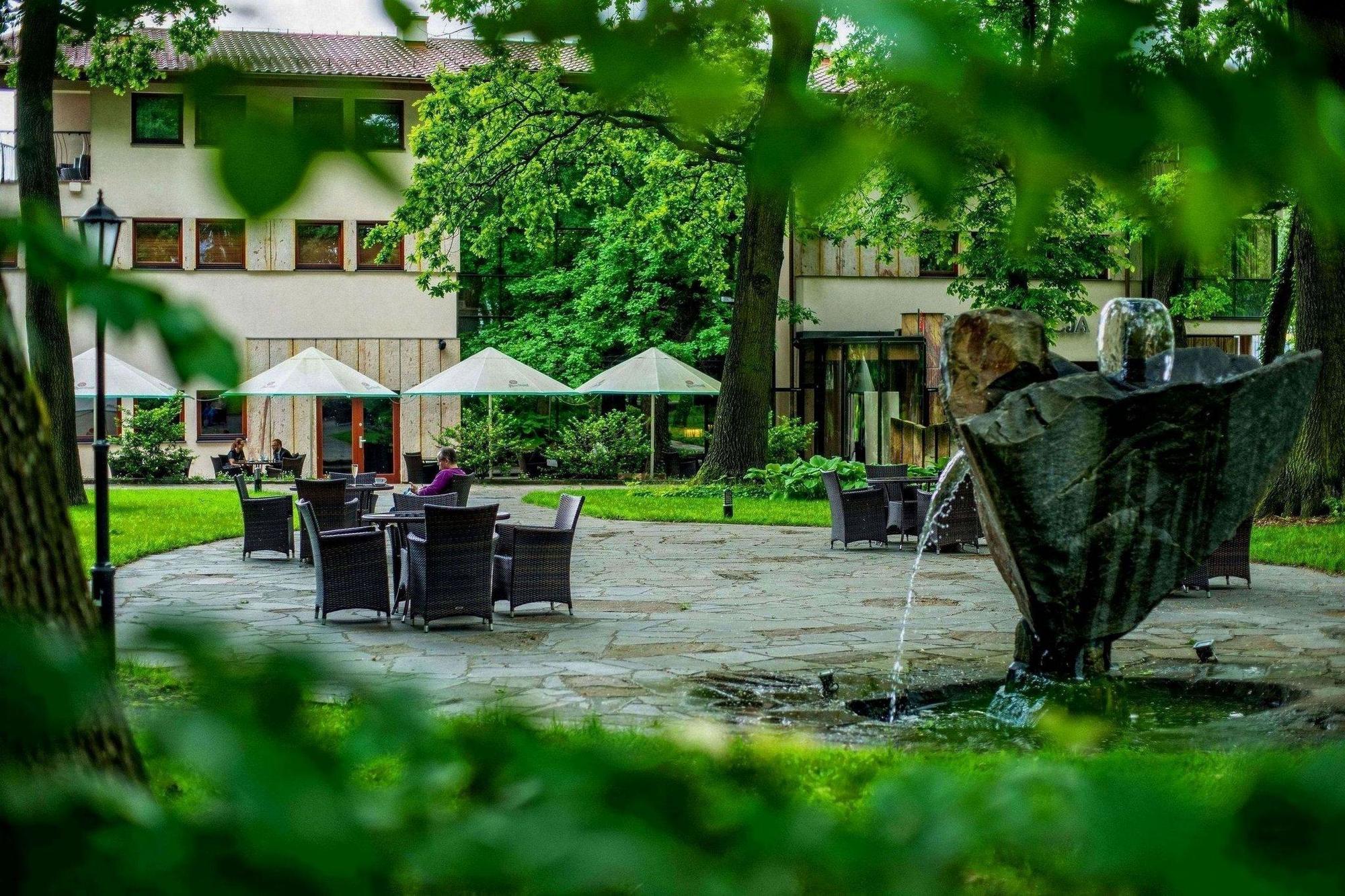 Farmona Hotel Business & Spa Krakow Ngoại thất bức ảnh